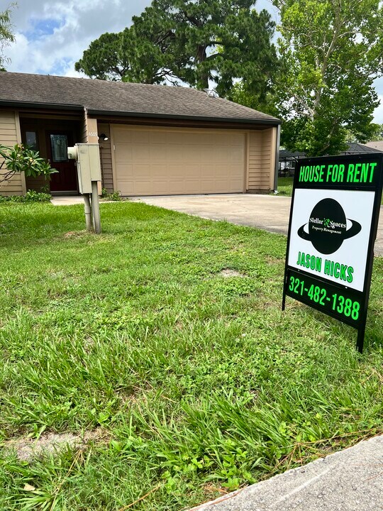 4609 Ashley Dr in Titusville, FL - Building Photo