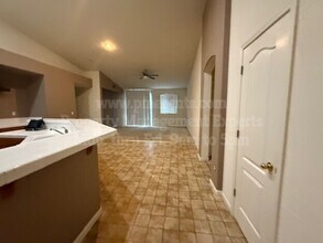 5343 Cosumnes Dr in Stockton, CA - Building Photo - Building Photo