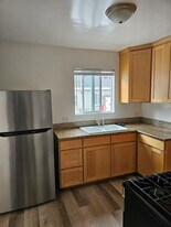 624 S Pacific Coast Hwy, Unit B in Redondo Beach, CA - Building Photo