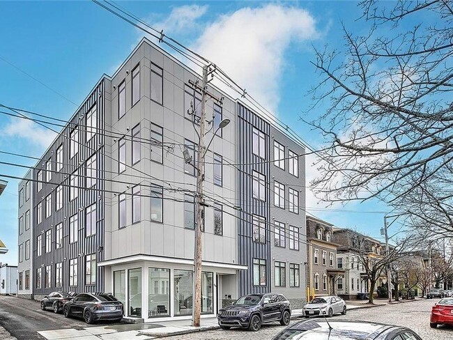 property at 468 W Fountain St