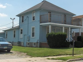 616 2nd St, Unit #3 in Bowling Green, OH - Foto de edificio - Building Photo