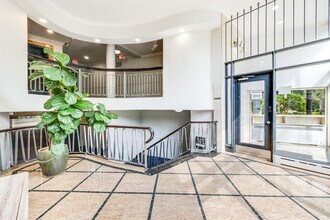 Rosedale Ravine Apartments in Toronto, ON - Building Photo - Building Photo