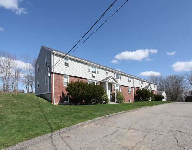 102 Wellswood Rd in Columbia, CT - Building Photo - Building Photo