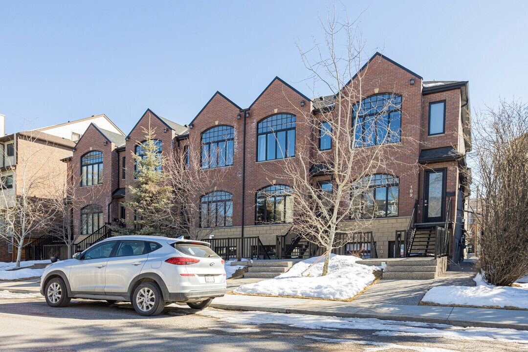 Killarney Mews in Calgary, AB - Building Photo