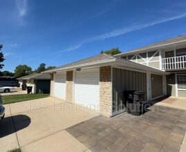 16606 E Gudgell Rd in Independence, MO - Building Photo - Building Photo
