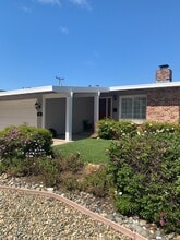 2981 Crestmoor Dr in San Bruno, CA - Building Photo - Building Photo