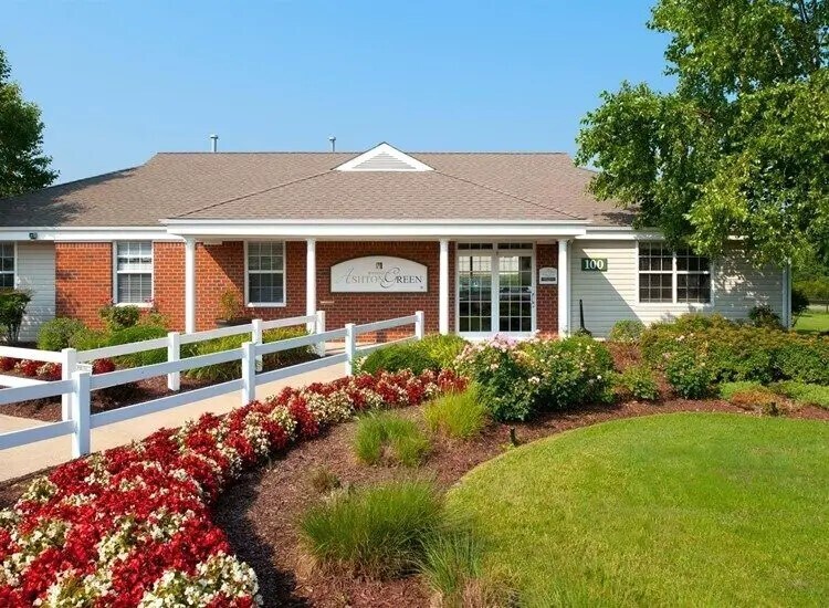 100 Marshview Dr in Newport News, VA - Building Photo