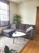 2829 W Fullerton Ave in Chicago, IL - Building Photo - Building Photo