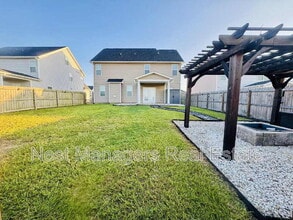 1661 Seattle Slew Ln in Hope Mills, NC - Building Photo - Building Photo