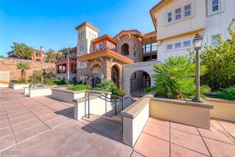 64 Strada Principale in Henderson, NV - Building Photo - Building Photo