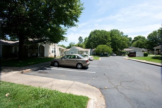 Fairmarket Plaza Apartments in Charlotte, NC - Building Photo - Building Photo