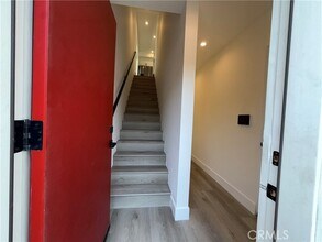 21721 Hart St in Los Angeles, CA - Building Photo - Building Photo