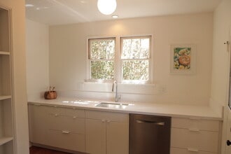 2415 Meadow Valley Ter in Los Angeles, CA - Building Photo - Building Photo