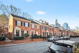 520 N Poplar St, Unit I in Charlotte, NC - Foto de edificio - Building Photo