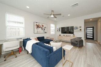 5542 Austin Bend Ln in Fulshear, TX - Foto de edificio - Building Photo
