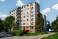 Pier 100 Apartments in Sarnia, ON - Foto de edificio - Building Photo