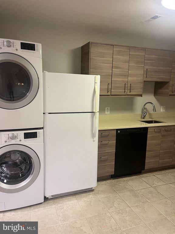 property at 104 Tulip Ave