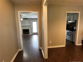 1734 Winnabow Dr in Fayetteville, NC - Foto de edificio - Building Photo