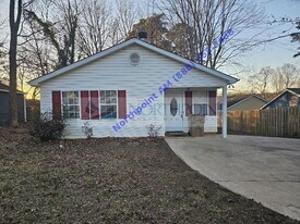 2820 Imperial Dr in Cumming, GA - Building Photo