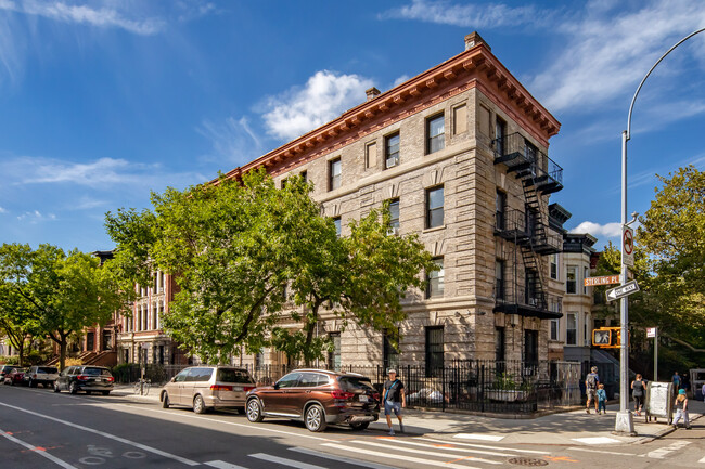 357 Sterling Pl in Brooklyn, NY - Building Photo - Primary Photo