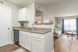 Templeton Crossing in Columbus, OH - Foto de edificio - Interior Photo
