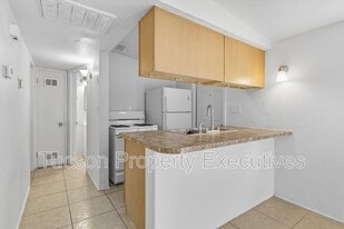 1638 N Beverly Ave in Tucson, AZ - Building Photo