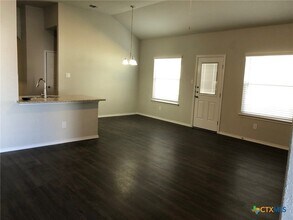 635 Ashers Pl in Seguin, TX - Building Photo - Building Photo