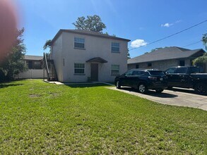9903 N Myrtle St in Tampa, FL - Building Photo - Building Photo