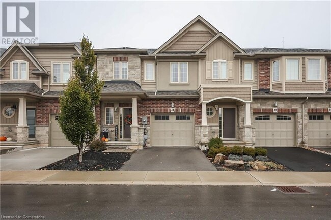 property at 31 Dunrobin Ln