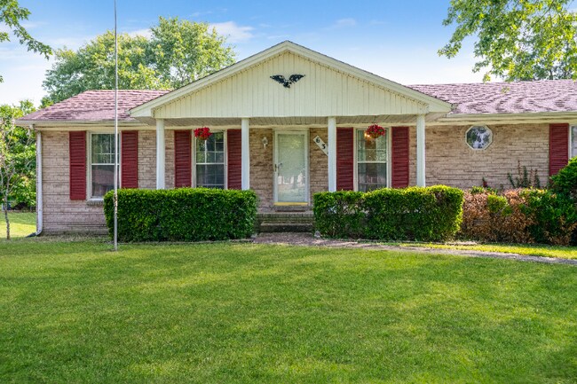 634 Pollard Rd in Clarksville, TN - Foto de edificio - Building Photo