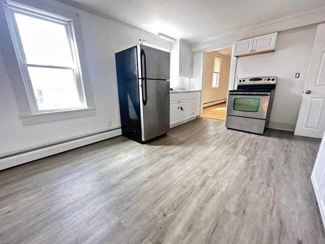 24 South St in Somersworth, NH - Building Photo - Building Photo