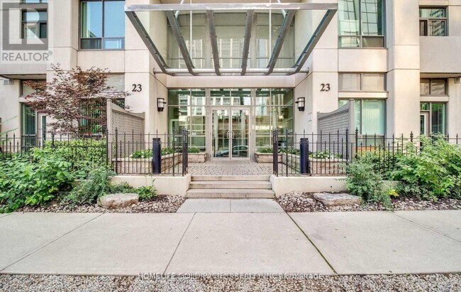 23 Hollywood Ave in Toronto, ON - Building Photo - Building Photo