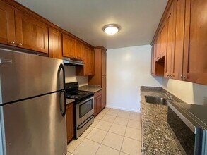 236 Carlton Ave in Los Gatos, CA - Foto de edificio - Building Photo