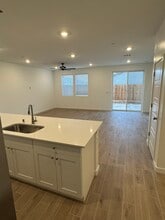 1137 Granite Dr in Madera, CA - Building Photo - Building Photo