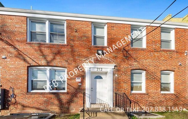 212 Orange St SE in Washington, DC - Building Photo - Building Photo