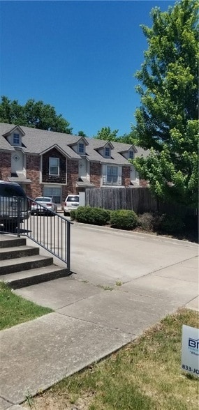 1792 N Chestnut Ave in Fayetteville, AR - Building Photo - Building Photo
