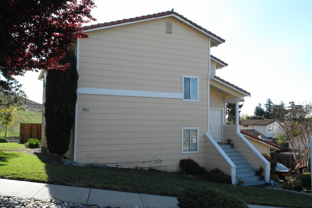 36518 Nichols Ave in Fremont, CA - Foto de edificio