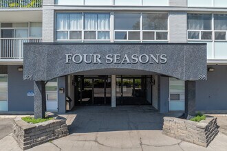 Four Seasons in London, ON - Building Photo - Building Photo