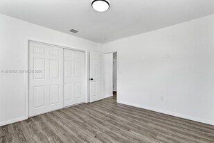 1061 NW 108th Terrace, Unit c in Miami, FL - Building Photo