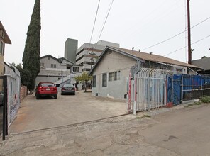 1428 N Kenmore Ave in Los Angeles, CA - Foto de edificio - Building Photo