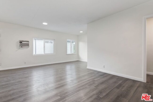 3974 Sawtelle Blvd in Los Angeles, CA - Building Photo - Building Photo