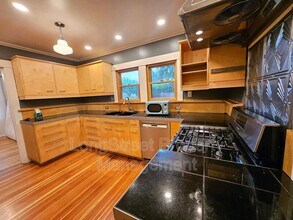 636 N Shaver St in Portland, OR - Building Photo - Building Photo