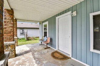 1711 W Florida St in Springfield, MO - Building Photo - Building Photo