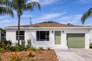 811 N B St in Lake Worth Beach, FL - Building Photo