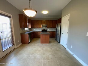 237 Silver Hills Dr in Jacksonville, NC - Building Photo - Building Photo