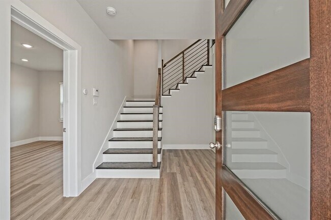 9016 Lonestar Creekbend Ln in Houston, TX - Building Photo - Building Photo