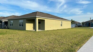 3241 Silas Dr in New Smyrna Beach, FL - Building Photo - Building Photo