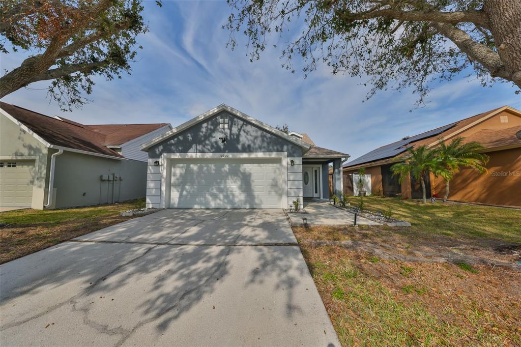 10930 Brucehaven Dr in Riverview, FL - Building Photo