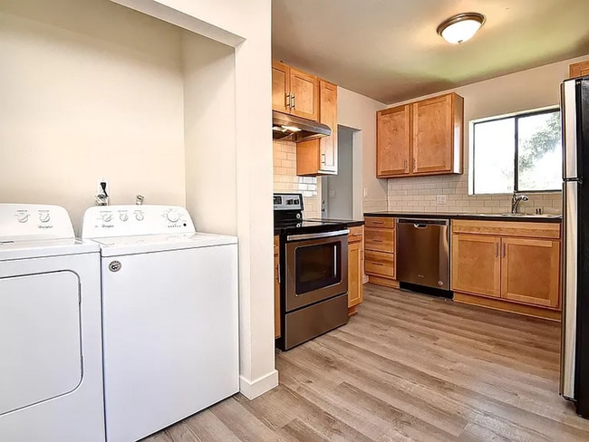 14018 Midvale Ave N in Seattle, WA - Building Photo - Building Photo