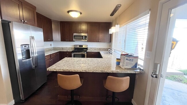 829 E Three Fountains Dr